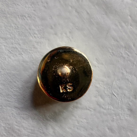 🐚💚✨ Kendra Scott Stamped Dira Studs in gold/abalone - Picture 3 of 3